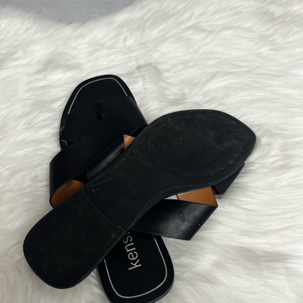 Kensie Nala Black Flat Sandals - Picture 3 of 3